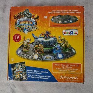 Skylanders Giants Battle Arena Display Stand W/LED Light Effects Holds 16 Figure